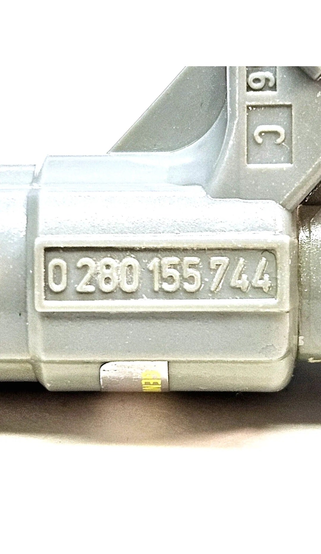 Set of 8 OEM Bosch 0280155744 / A1130780049 fuel injectors