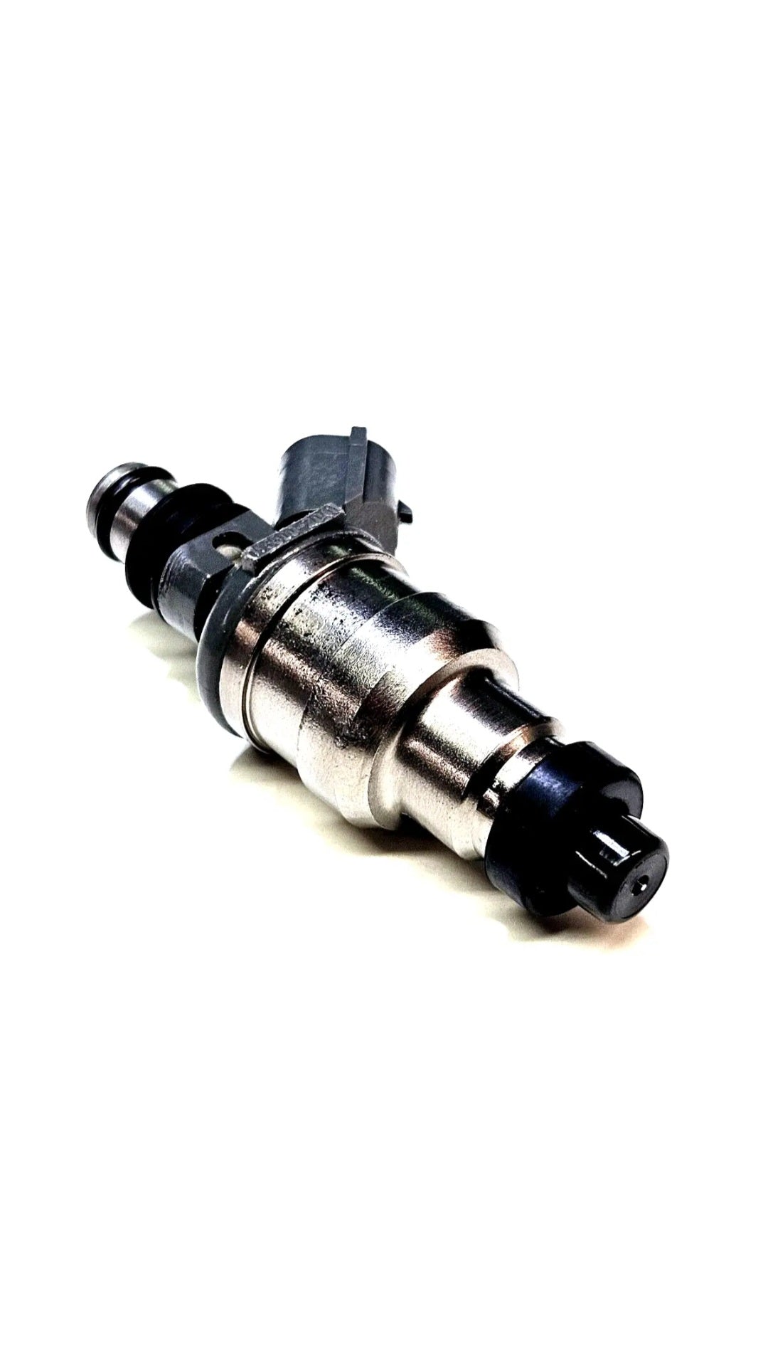 Set of 4 OEM Denso 195500-2040 / JF07-13-250 / MJF0713250 fuel injectors