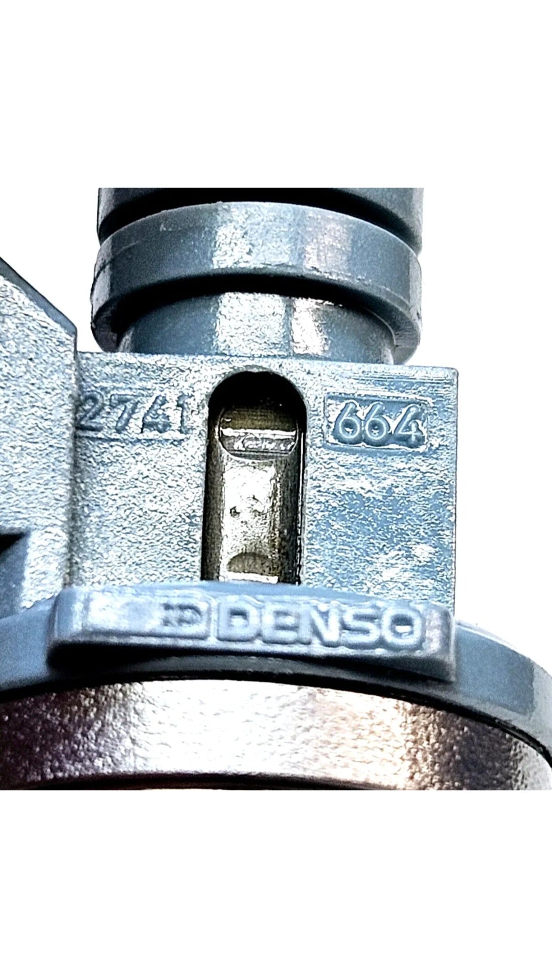 Set of 8 OEM Denso F55E-A2E / 195500-2741 / CM-4778 fuel injectors