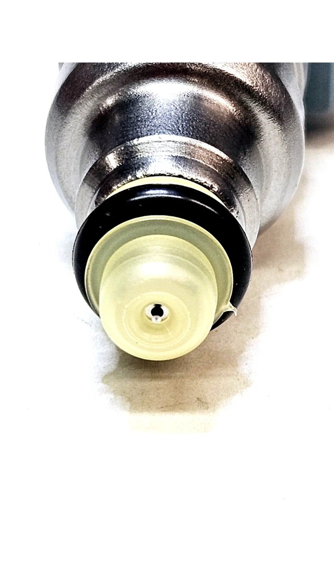 Set of 8 OEM Denso F55E-A2E / 195500-2741 / CM-4778 fuel injectors