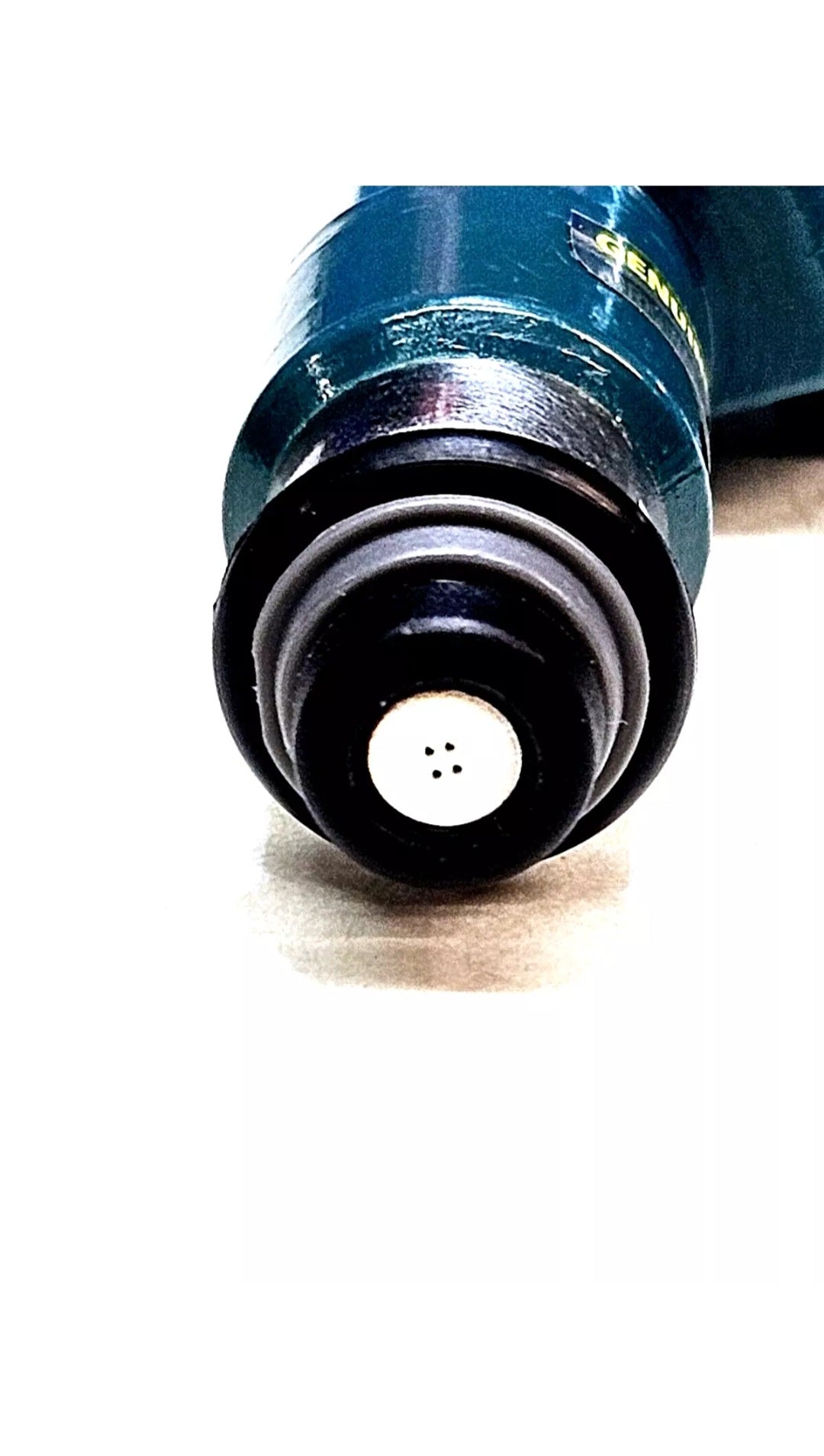 Single Genuine Denso 6G9N-AB / LR001982 / 30777501 / 297500-0250 fuel injector.