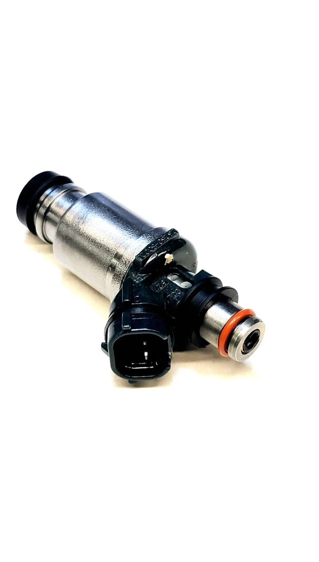 Set of 8 OEM Denso 23250-50020 / 23209-50020 / 195500-5560 fuel injectors