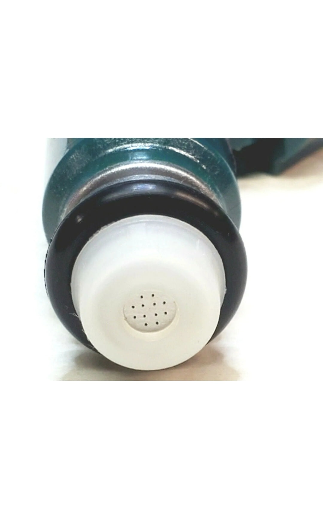 Set of 4 OEM Denso 16600-8J010 / 195500-4390 fuel injectors