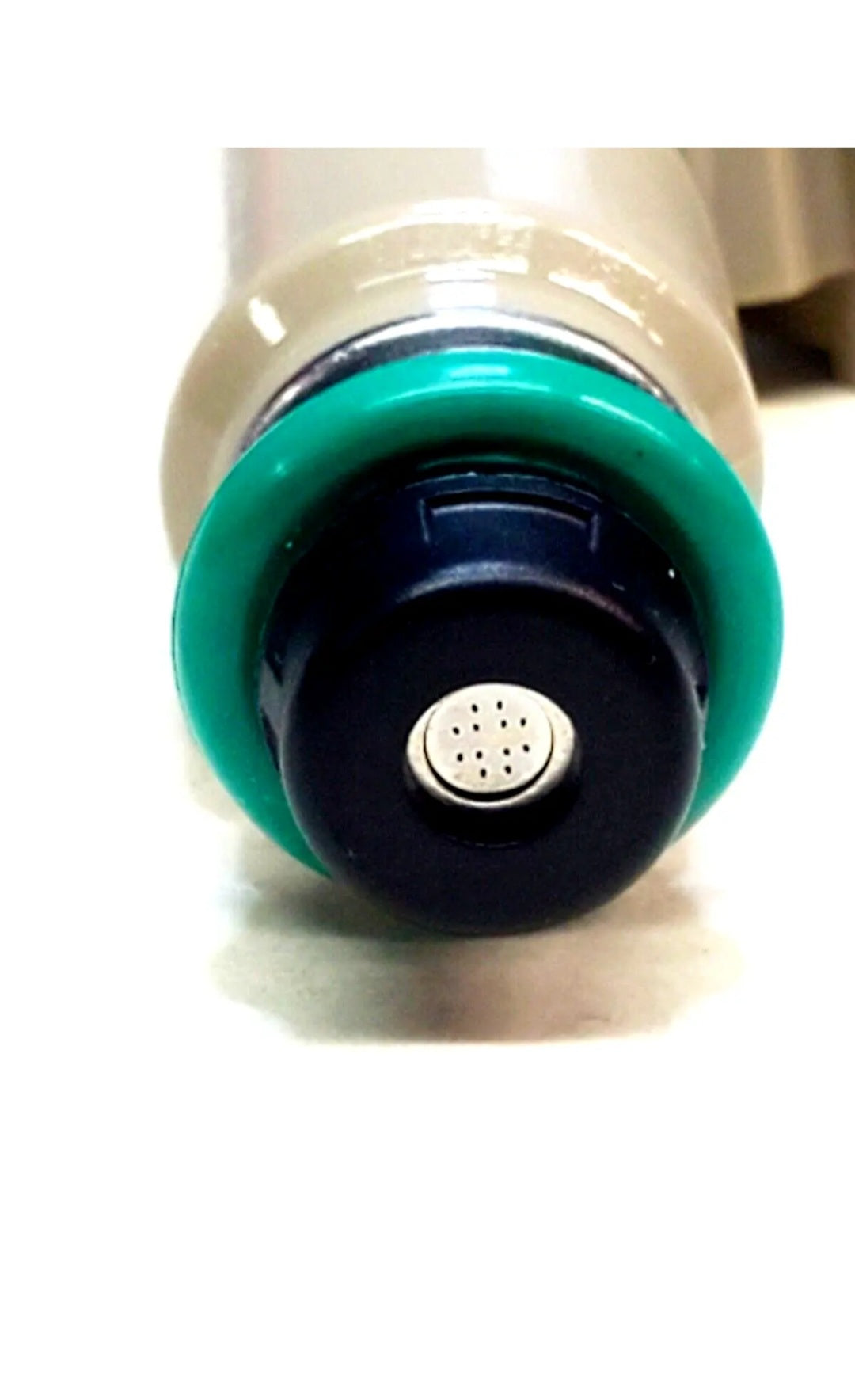 Set of 4 OEM Hyundai 35310-23900 / 3531023900 fuel injectors