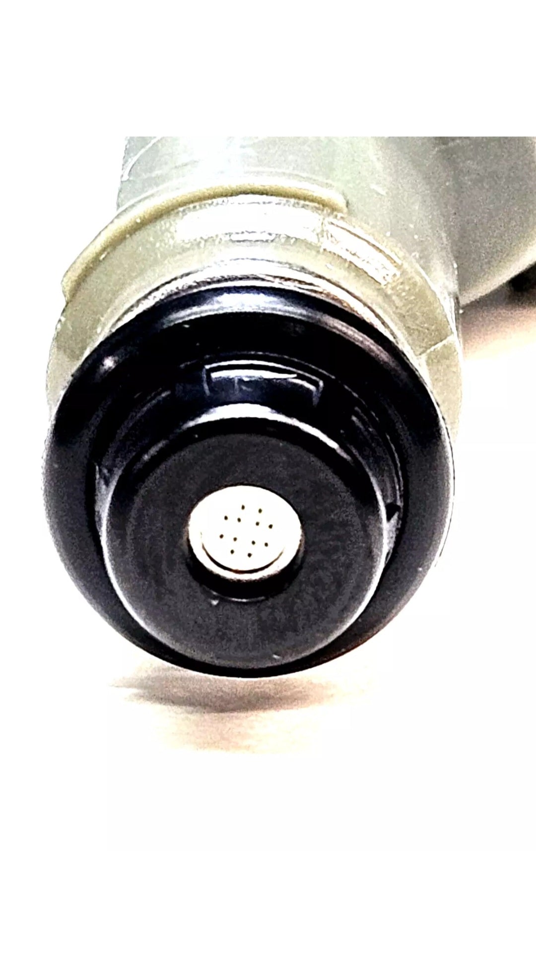 Set of 4 OEM Denso 12582704 / 195500-4670 fuel injectors