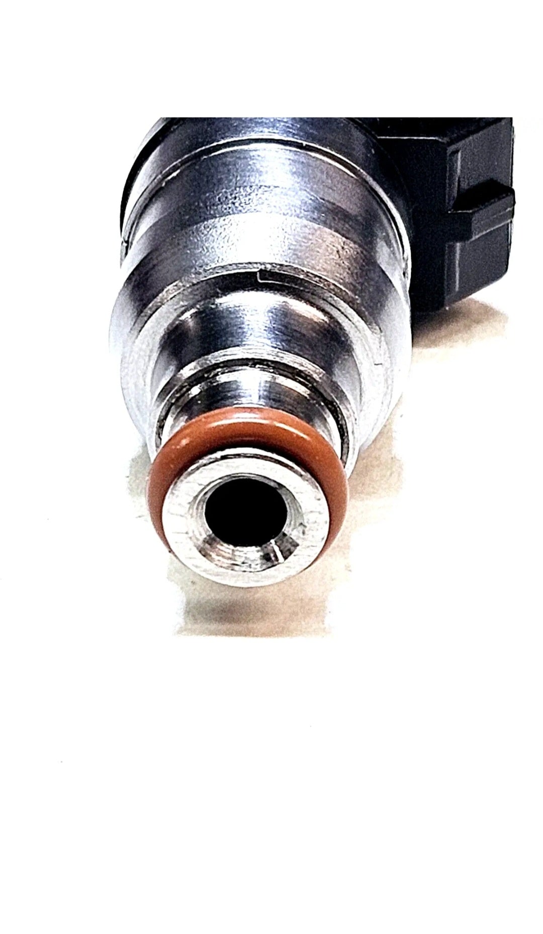 Set of 8 OEM Lucas D3763FA / 1747406 / 13641747406 fuel injectors