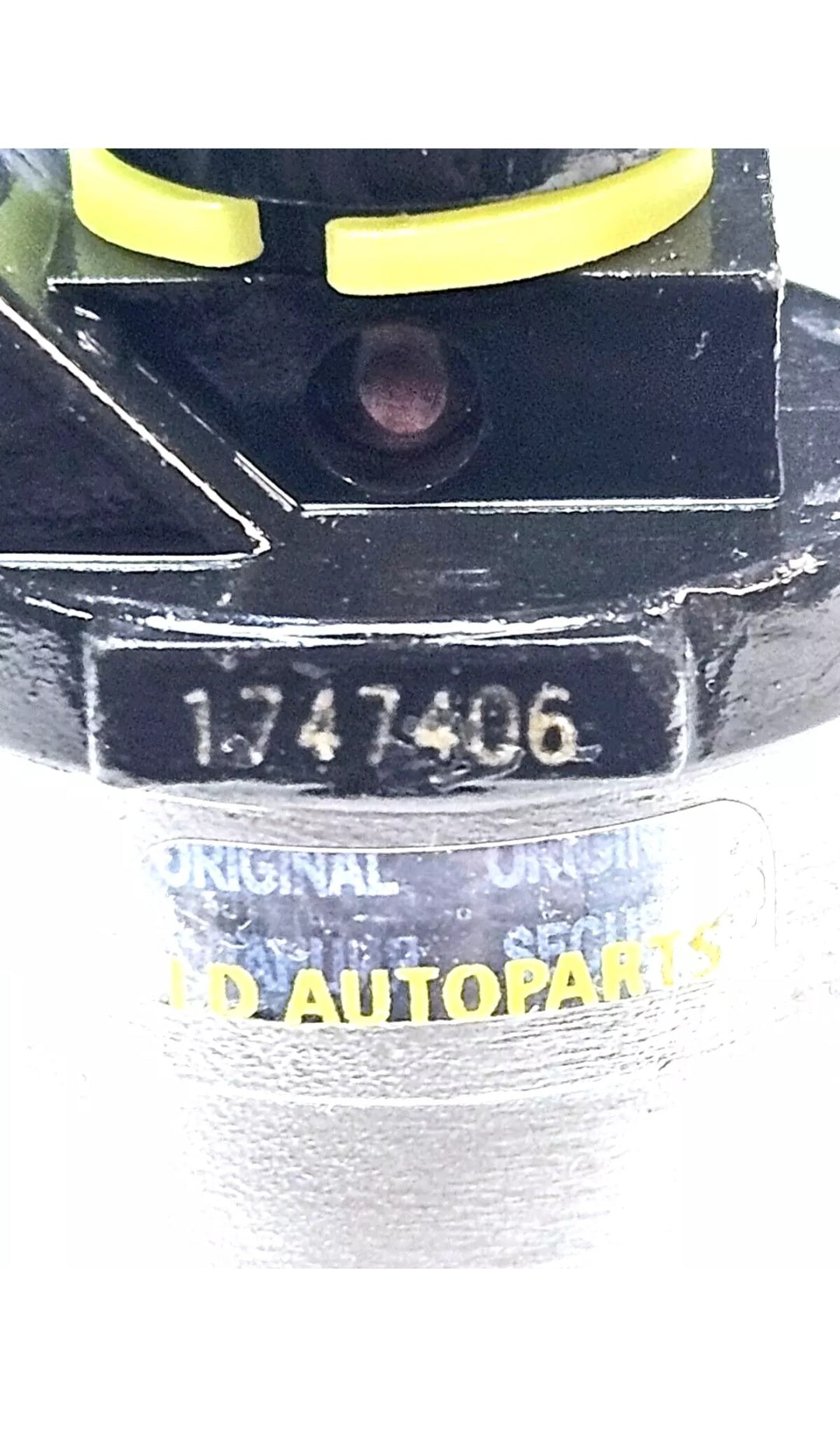 Set of 8 OEM Lucas D3763FA / 1747406 / 13641747406 fuel injectors