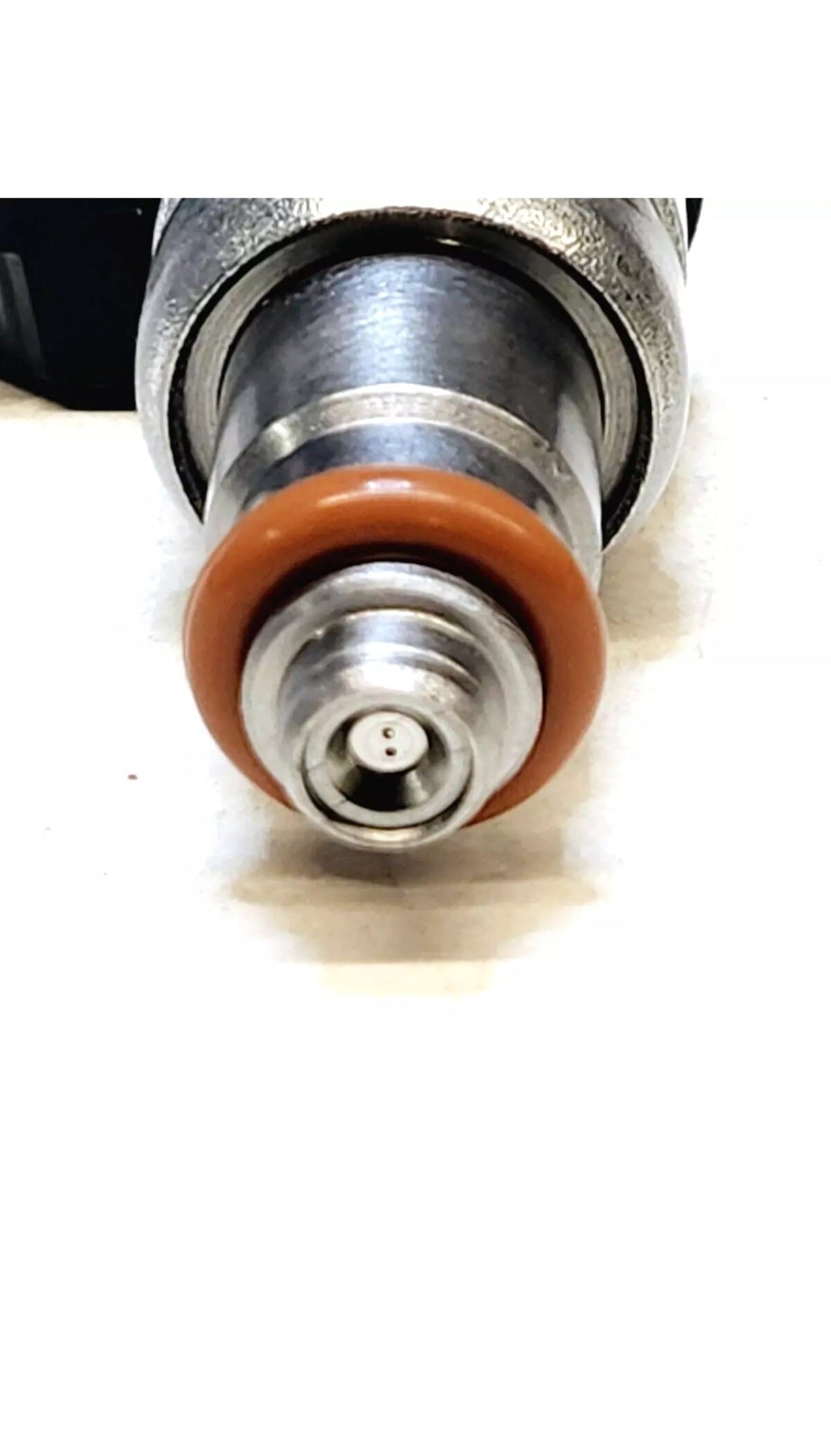 Set of 4 OEM Siemens 0000788123 fuel injectors