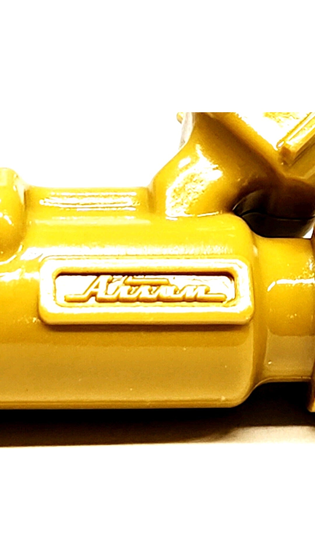 Set of 4 OEM Toyota 23250-22030 / 23209-22030 fuel injectors