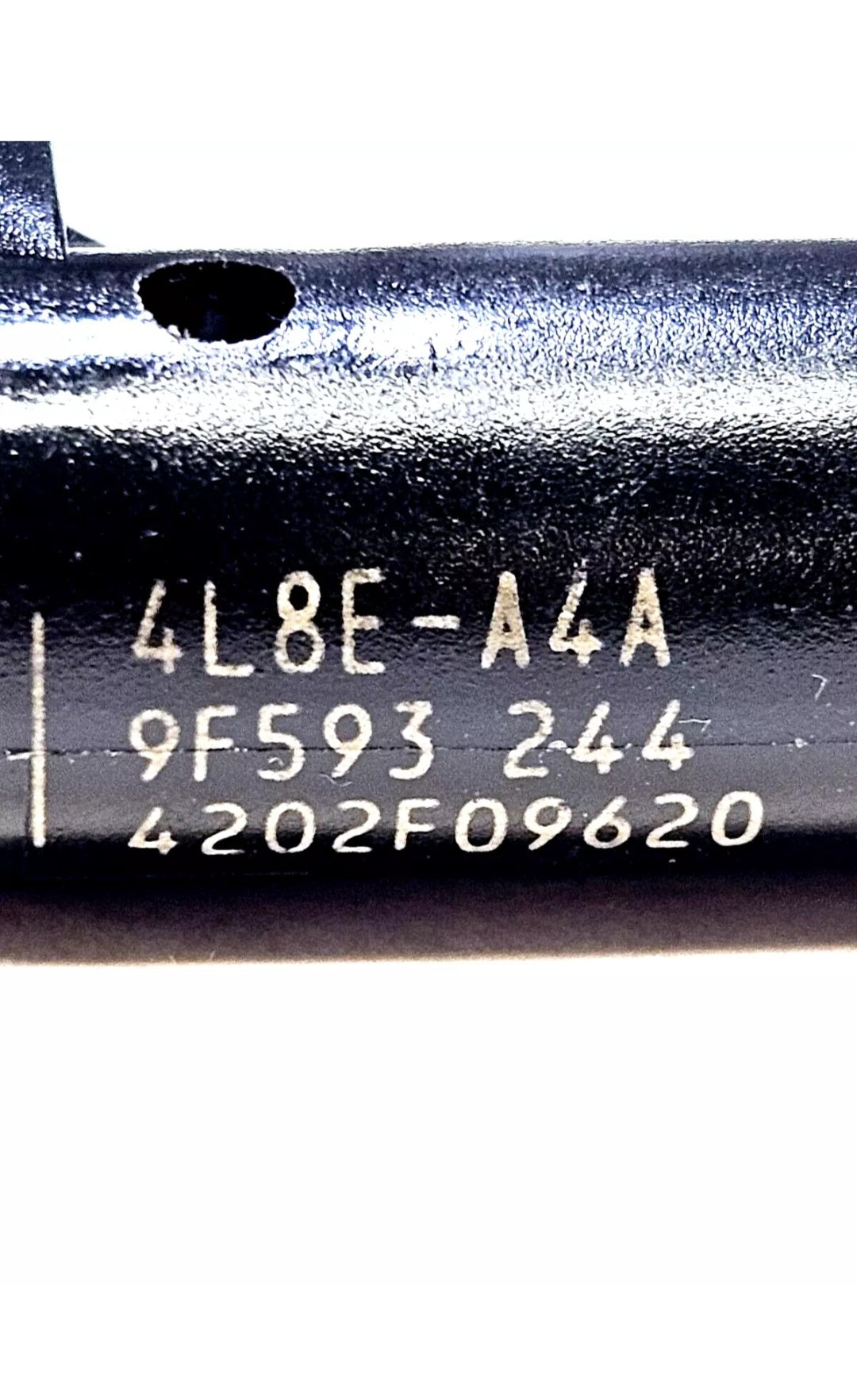 Set of 8 OEM Ford 4L8E-A4A / CM-5088 fuel injectors