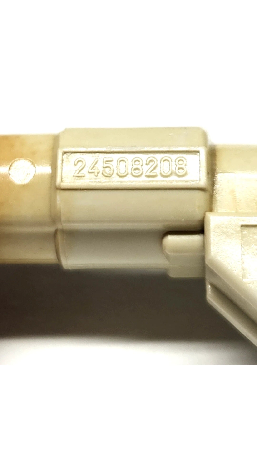 Set of 8 OEM Bosch 0280155811 / 24507495 / 24508208 34lb fuel injectors