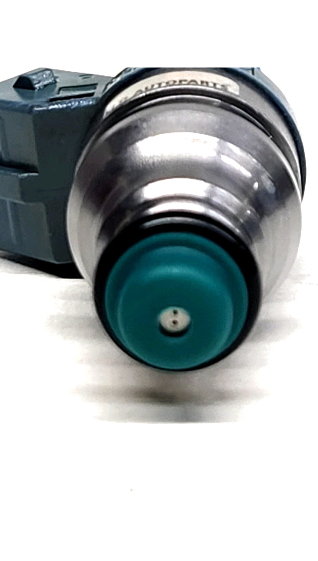 Set of 8 OEM Bosch 0280155207 / 0000787823 fuel injectors