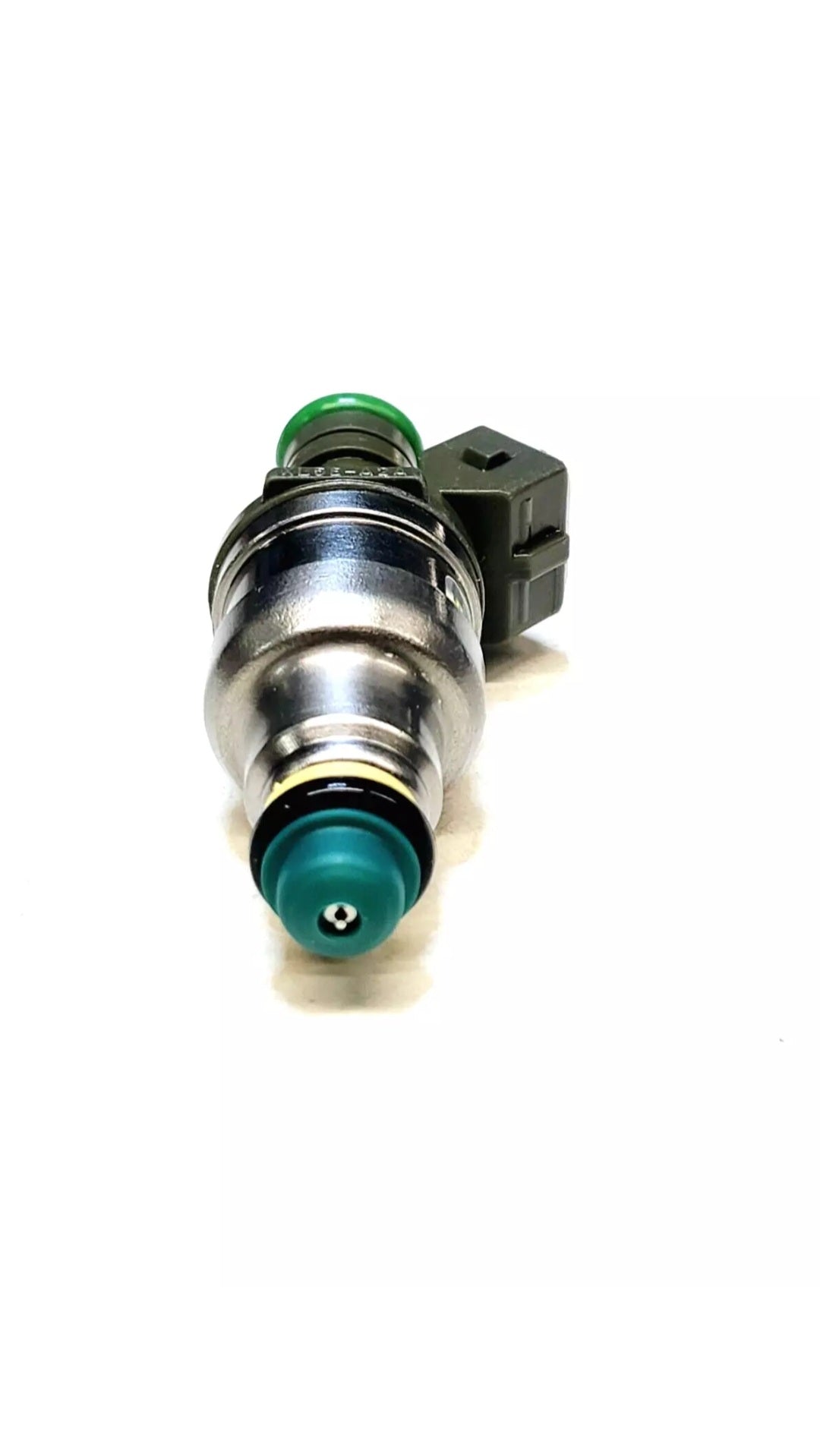 Set of 6 OEM Denso XL5E-A2A / XL5E-B2A fuel injectors