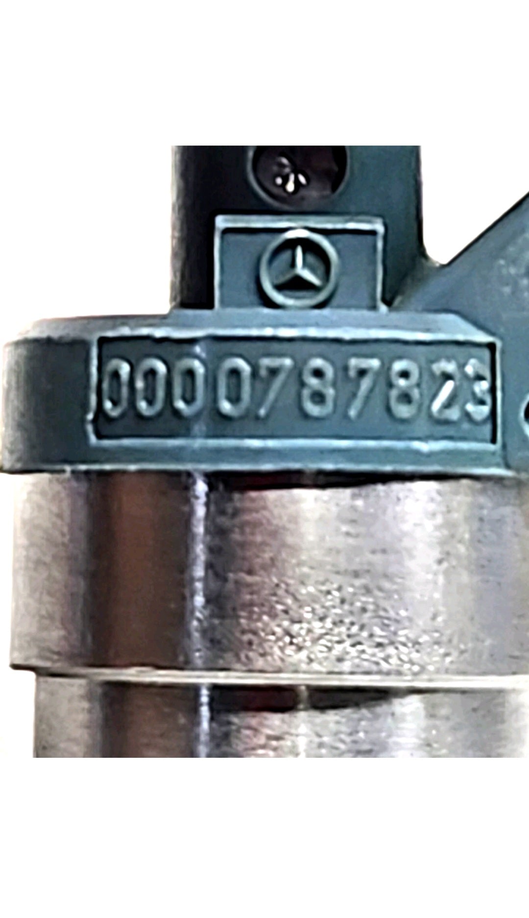 Set of 8 OEM Bosch 0280155207 / 0000787823 fuel injectors