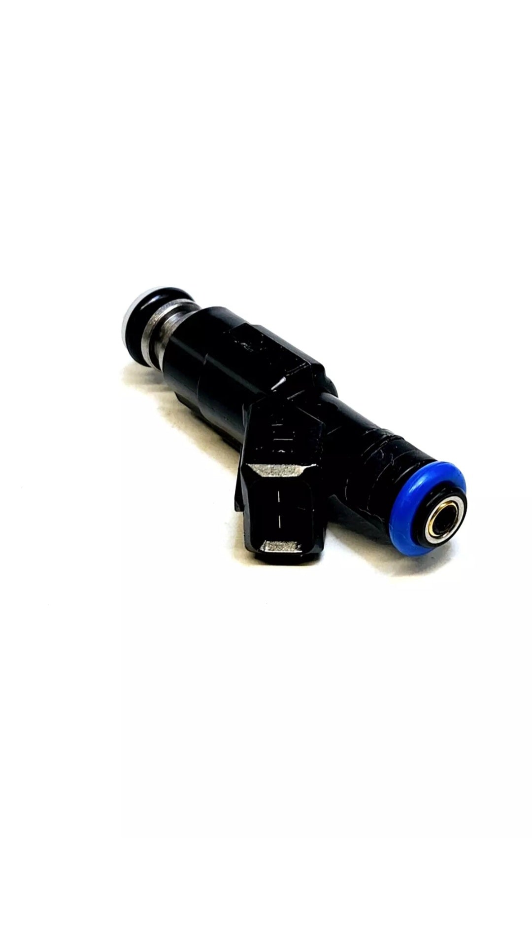 Set of 4 OEM Bosch 0280155703 / 5277739 fuel injectors