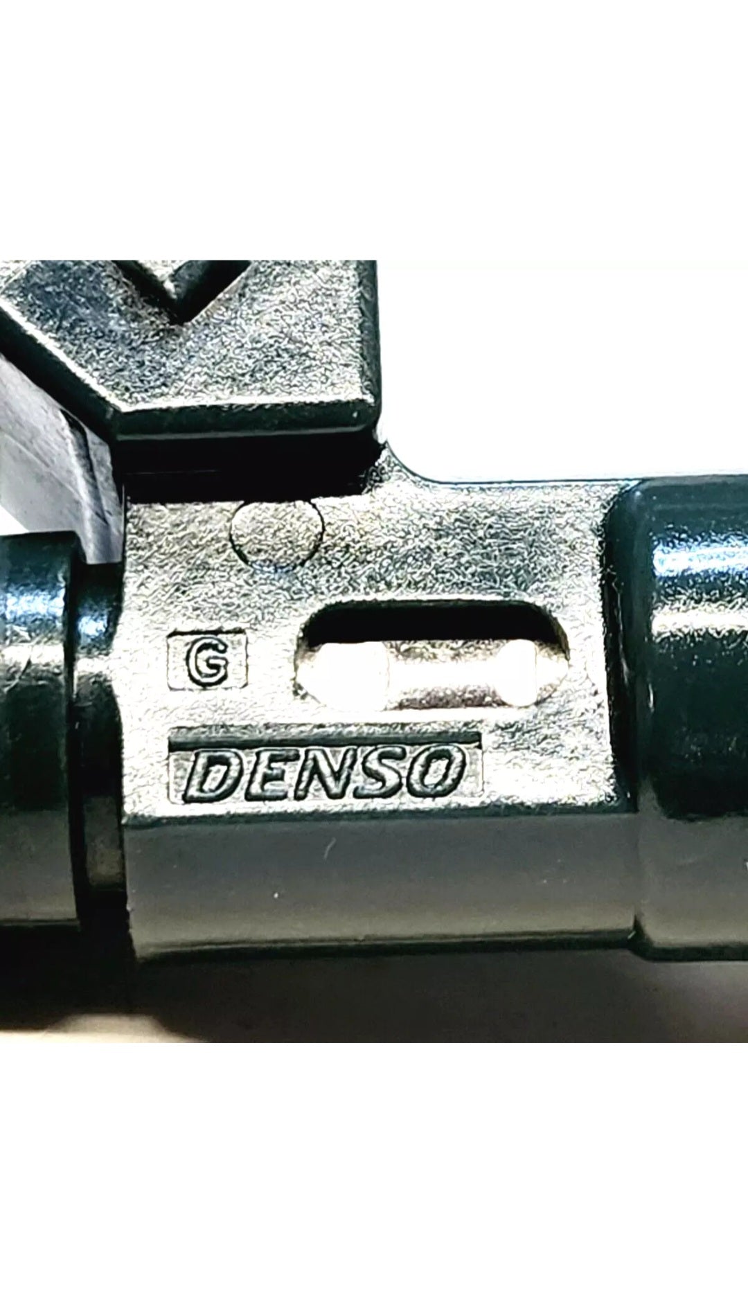 Set of 8 OEM Denso XR82-AF / AJ83967 / 195500-3352 fuel injectors