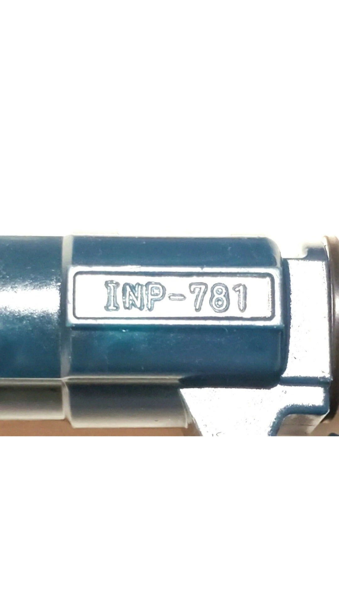 4 Genuine Nikki INP-780 / FP35-13-250 / INP-781 / FP33-13-250 fuel injectors