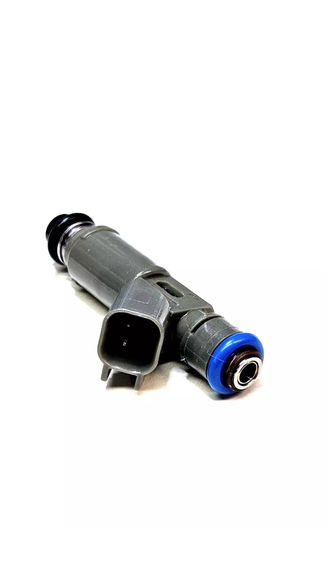 Set of 4 OEM Denso 12582704 / 195500-4670 fuel injectors