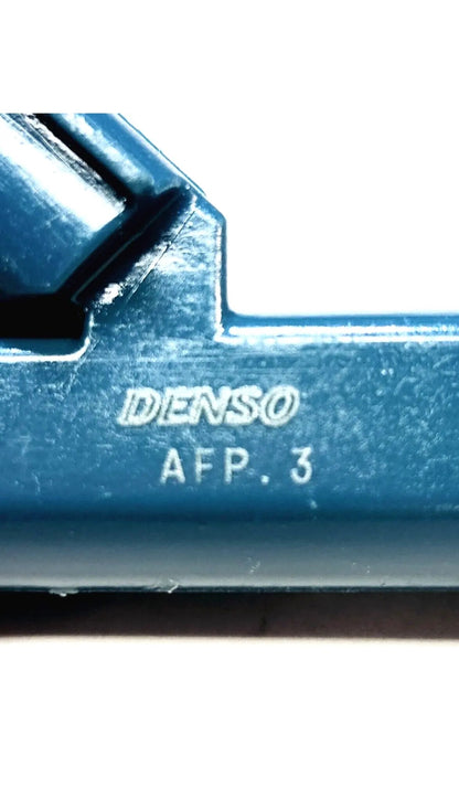 4 Genuine Denso 23250-37020 / 297500-1580 fuel injectors