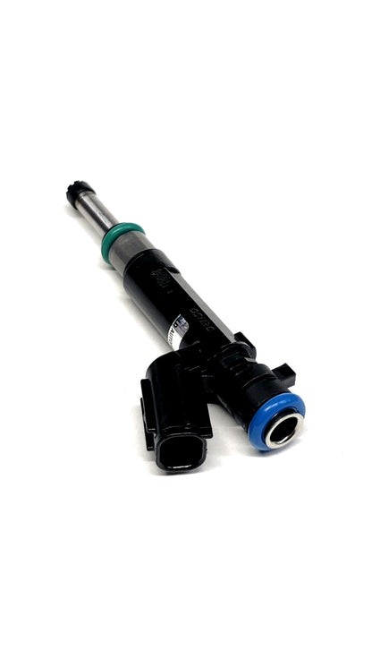 Set of 8 OEM Denso 16600-1KT0A / 0010 fuel injectors