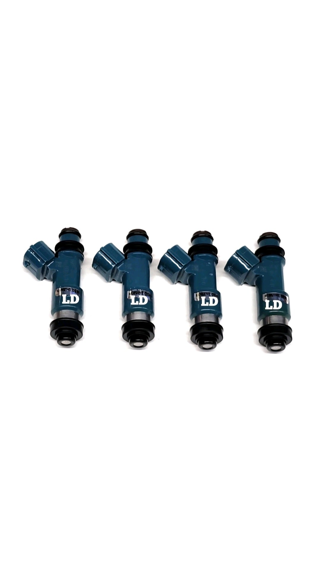 Set of 4 OEM Denso 16611-AA800 / 297500-1810 fuel injectors