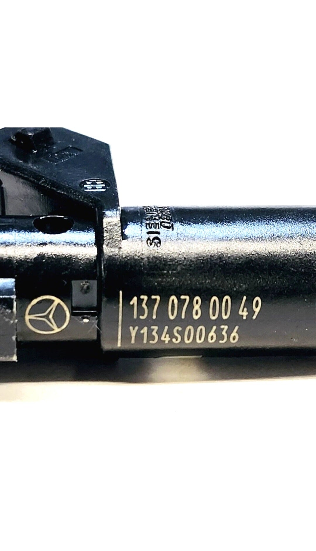 Set of 12 OEM Siemens 1370780049 fuel injectors