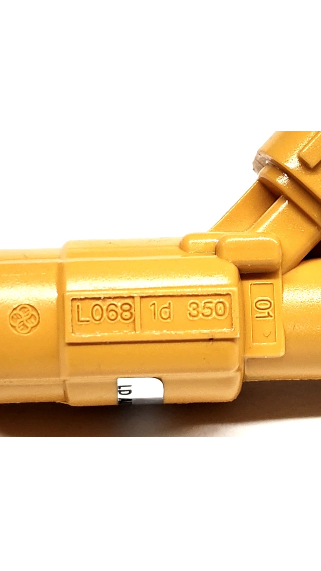 Set of 4 OEM Hyundai 35310-2C200 / L068 fuel injectors