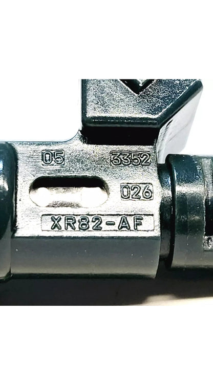 Set of 8 OEM Denso XR82-AE / AJ83967 / 195500-3351 fuel injectors