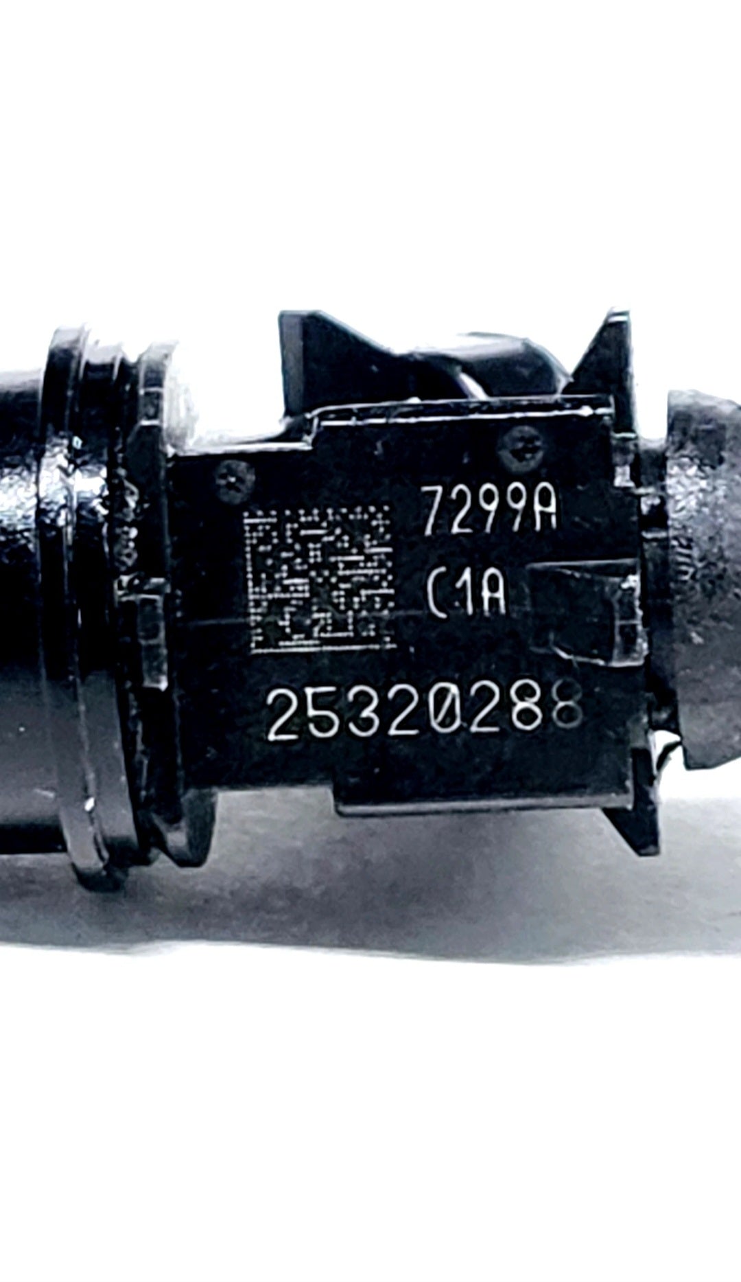 Set of 8 Remanufactured OEM Delphi 25320288 / 17113553 / FJ10062 fuel injectors