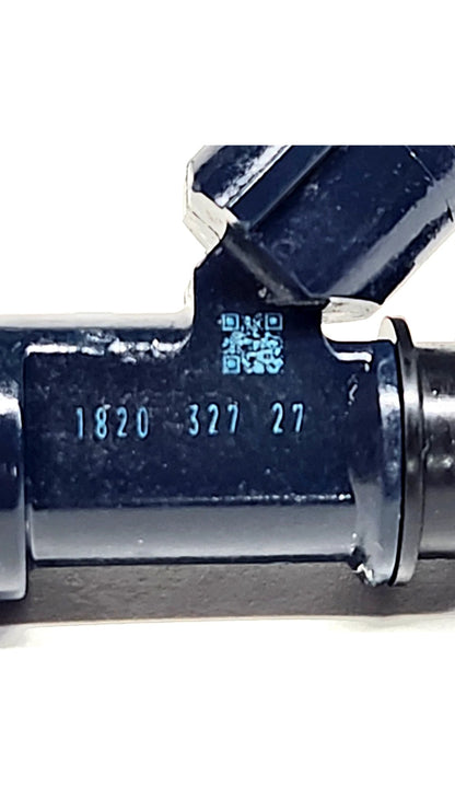 Set of 4 OEM Denso 16611-AA810 / 297500-1820 fuel injectors.