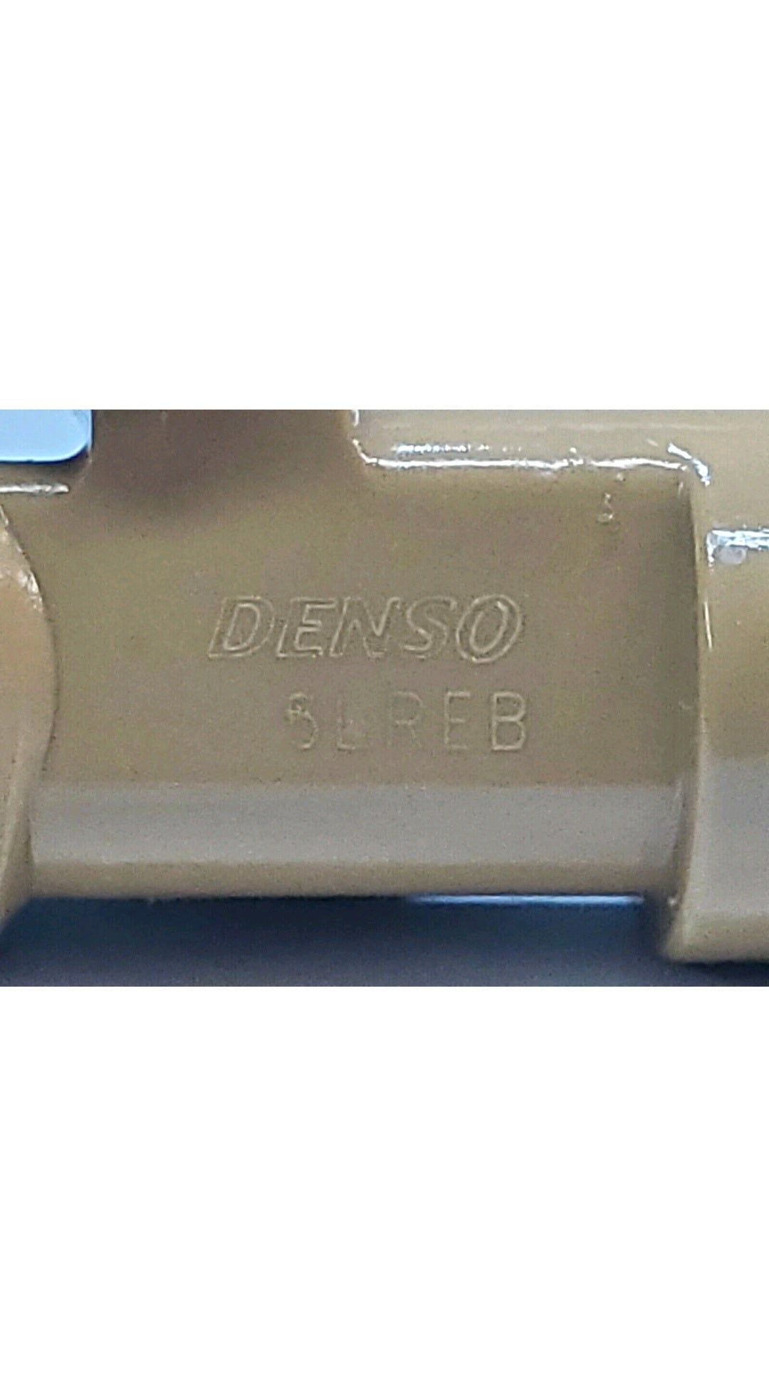 Set of 4 OEM Denso 16611-AA680 / 297500-0090 fuel injectors