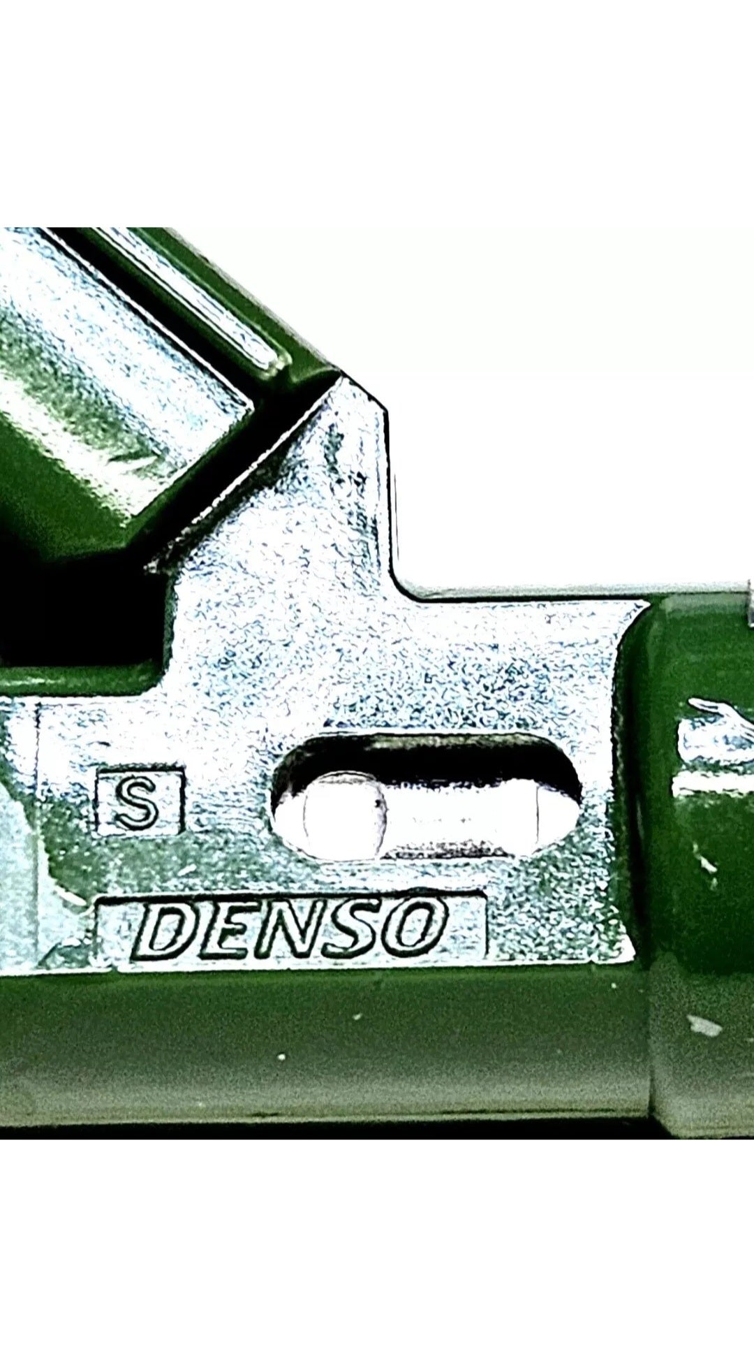 Set of 4 OEM Denso 23250-0D040 / 23209-0D040 fuel injectors